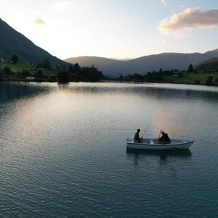 فندق Loken Camping - Trivelig Og Idyllisk Ved Vannet أولدن المظهر الخارجي الصورة
