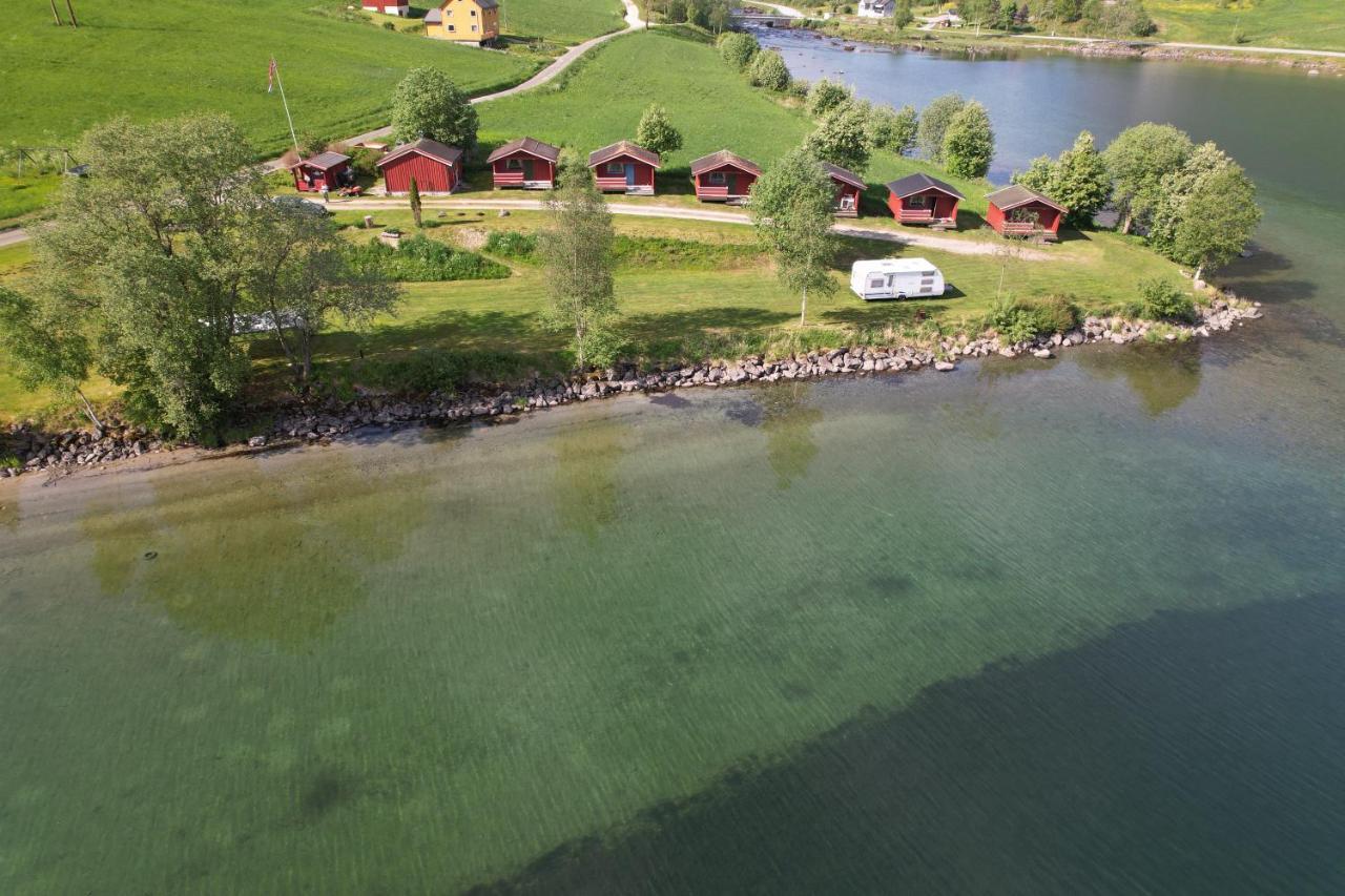 فندق Loken Camping - Trivelig Og Idyllisk Ved Vannet أولدن المظهر الخارجي الصورة