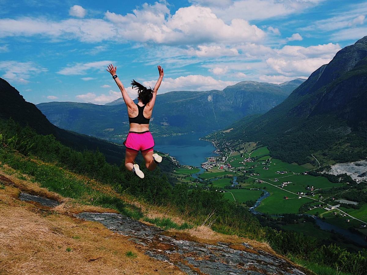 فندق Loken Camping - Trivelig Og Idyllisk Ved Vannet أولدن المظهر الخارجي الصورة