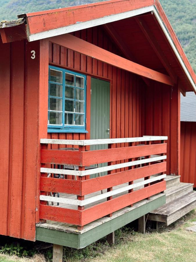 فندق Loken Camping - Trivelig Og Idyllisk Ved Vannet أولدن المظهر الخارجي الصورة