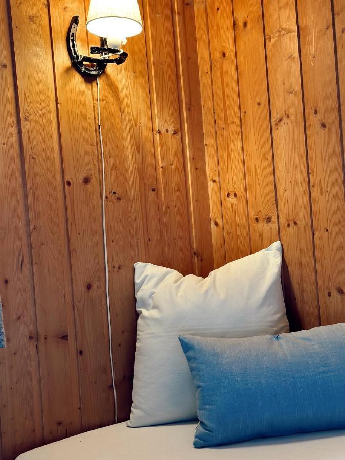 فندق Loken Camping - Trivelig Og Idyllisk Ved Vannet أولدن المظهر الخارجي الصورة