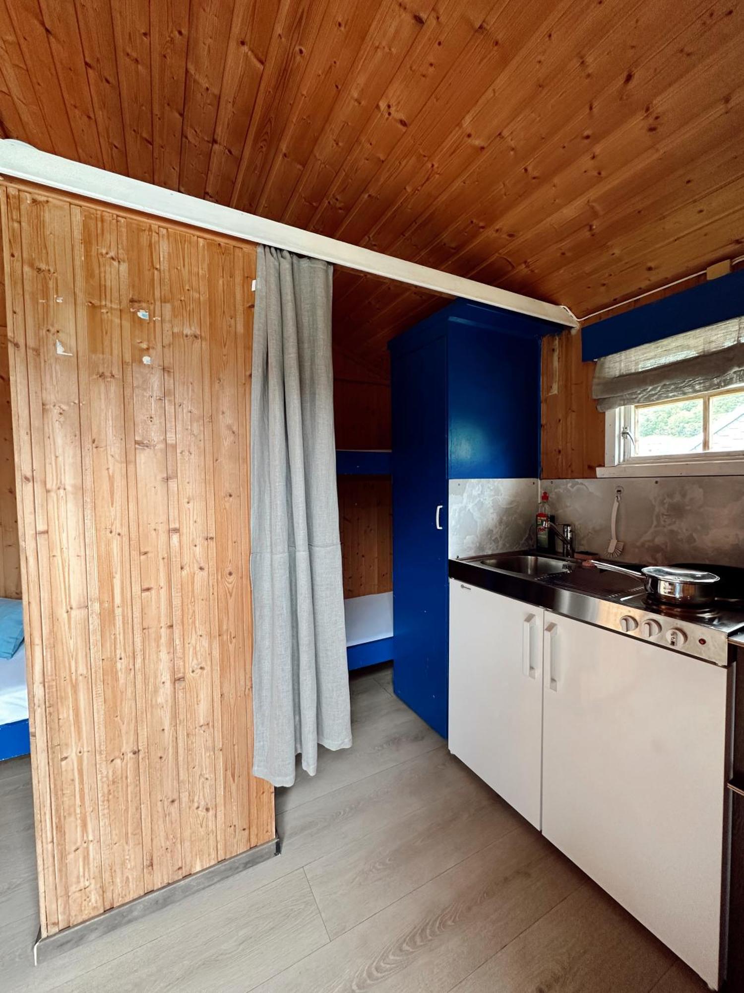 فندق Loken Camping - Trivelig Og Idyllisk Ved Vannet أولدن المظهر الخارجي الصورة